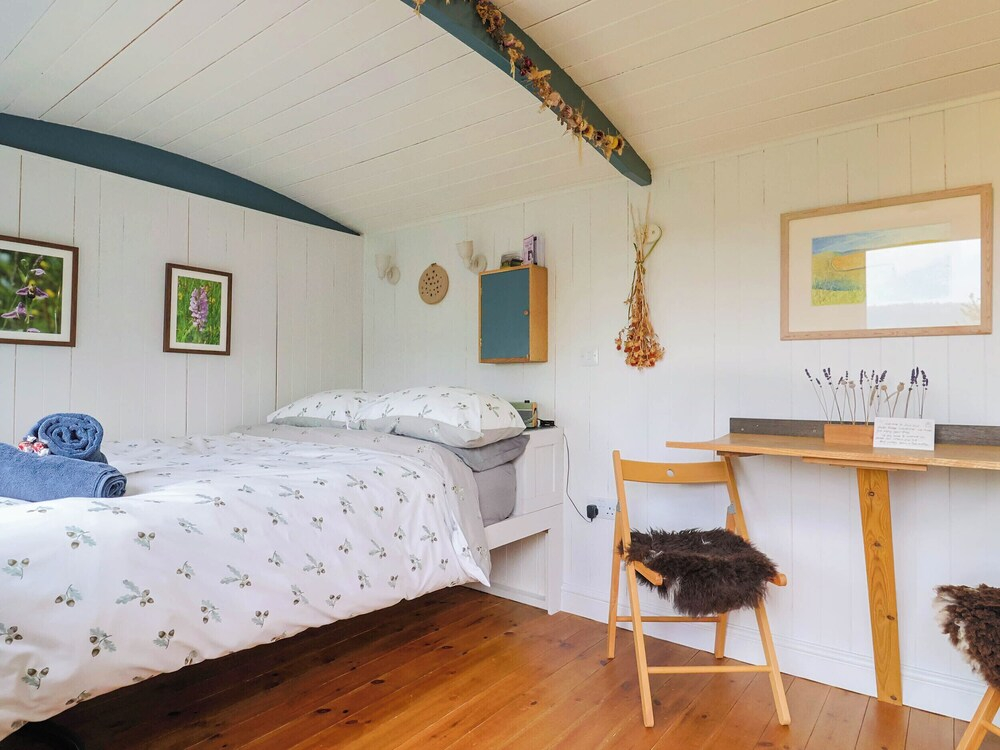 Oak Shepherds Hut