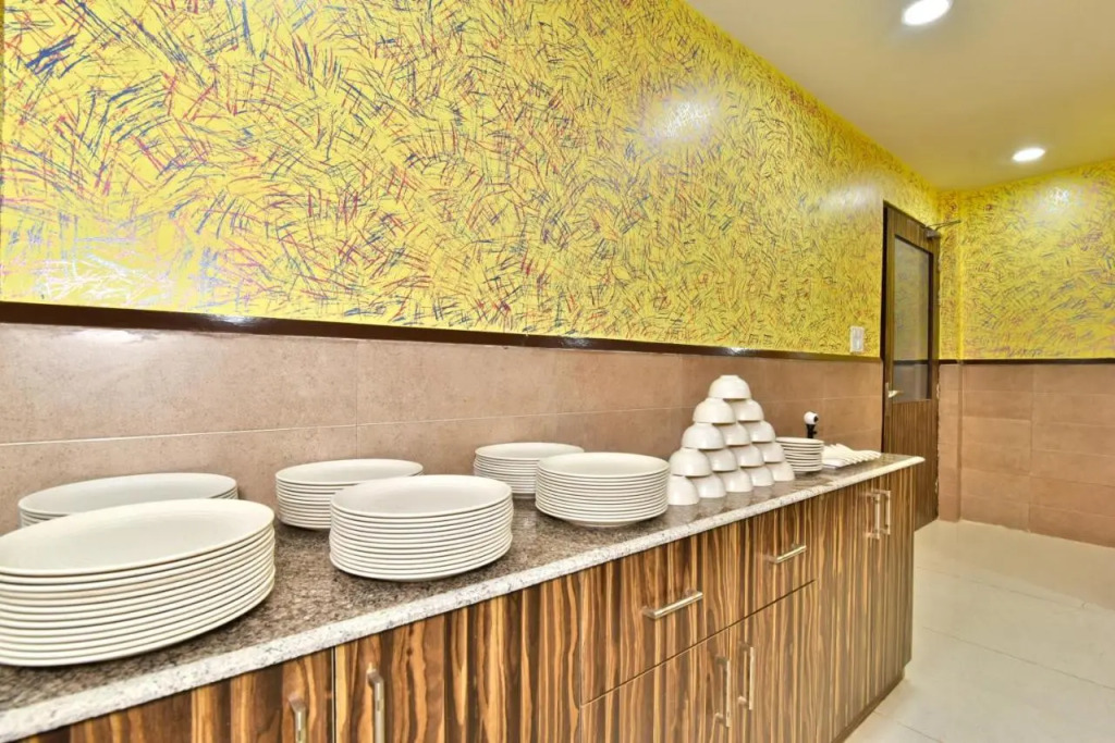 Hotel Comfort Court