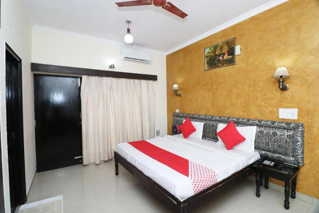 OYO 24974 Bharat Resort