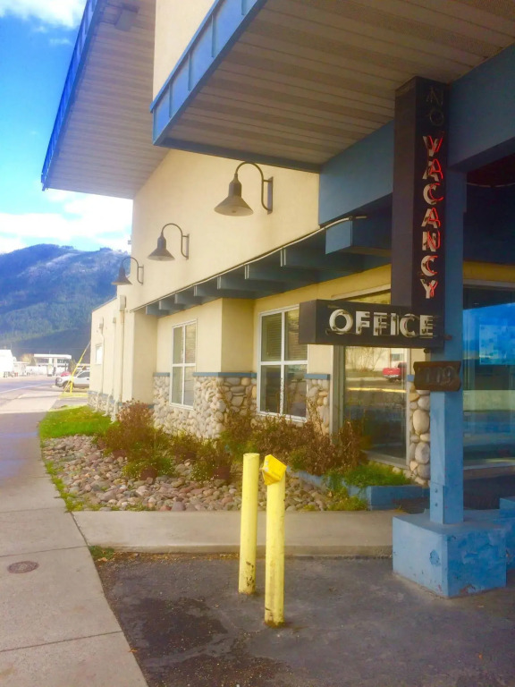 Thunderbird Motel