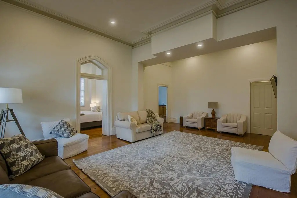 Roxburgh House Apartments