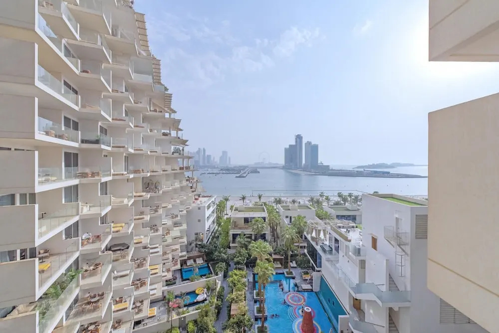 DXB - Five - 40706 - PJ