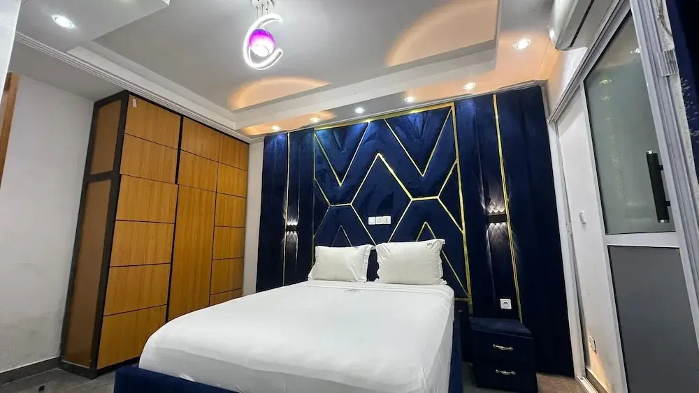 Tchinda Meli Residence