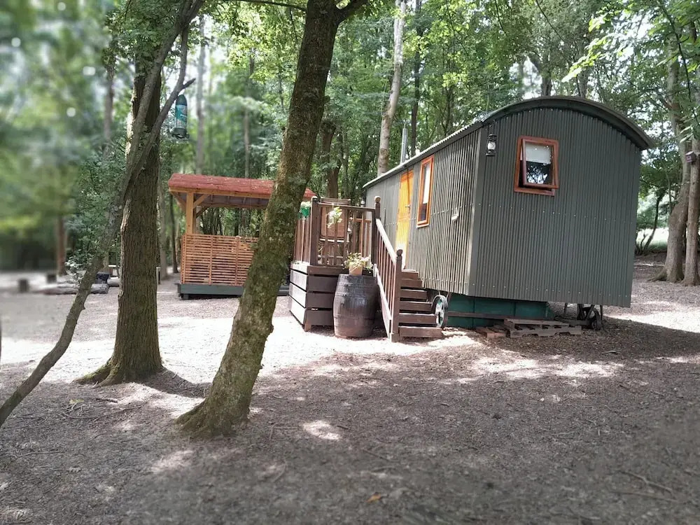 Little Greenwood Shepherd Hut - Sleeps 2
