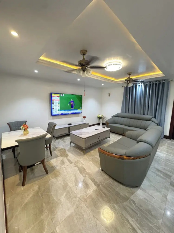 Ridgeway Apartments