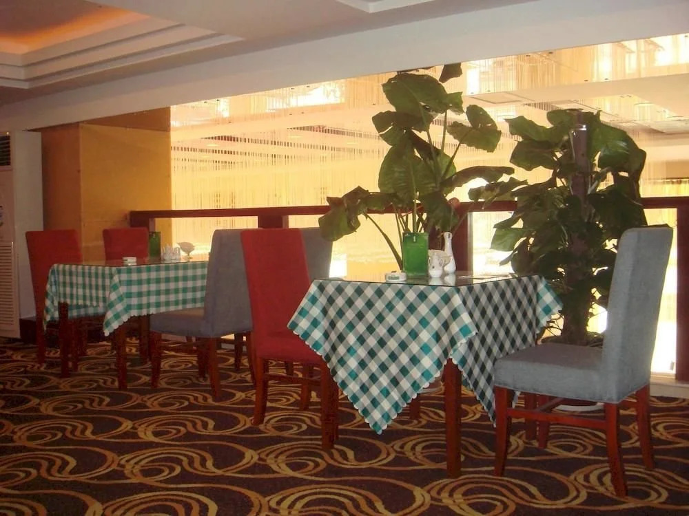 Zhuzhou Heyi Hotel (Shangge Plaza)
