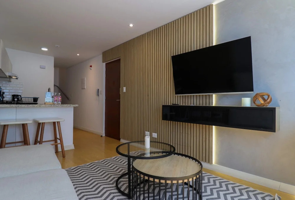 w Deluxe 1BR Duplex in the Heart of Barranco