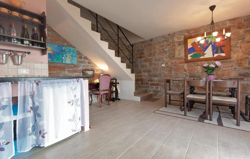 Gorgeous Home In Gracisce