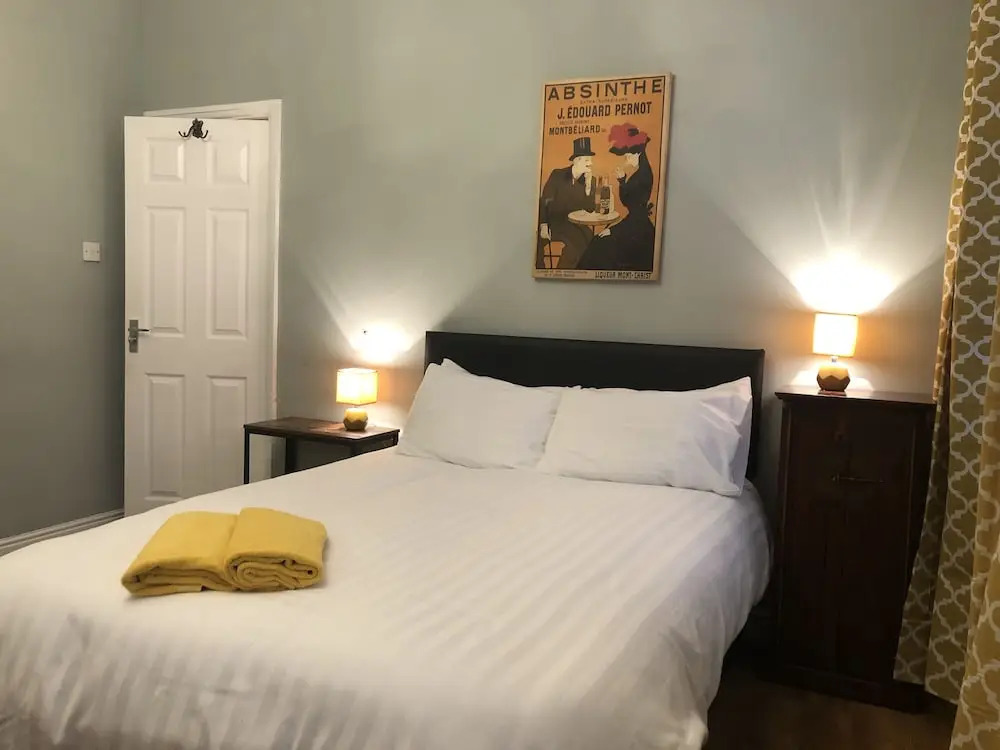 CLIFTON Apartments