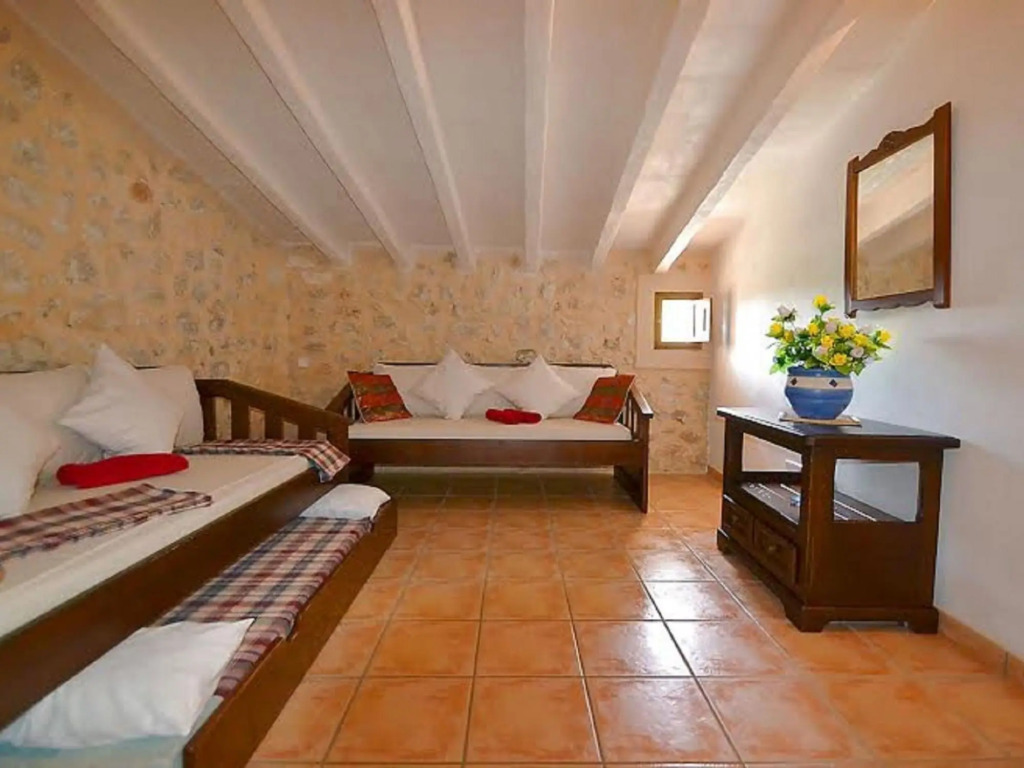 Lovely Holiday Home in Vilafranca de Bonany with Pool and large garden