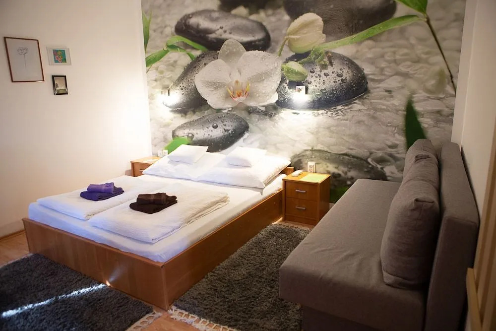 Hunyadi Panzió- Apartmanház