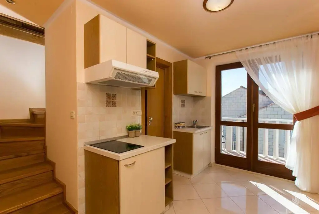 Apartments Moretić