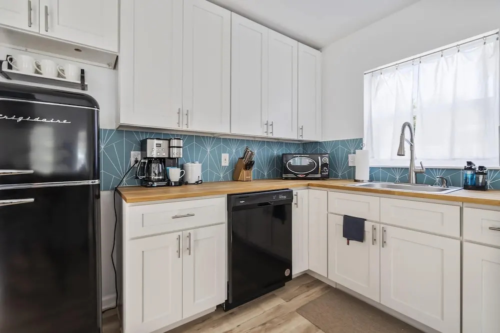Bay Breeze Bungalow