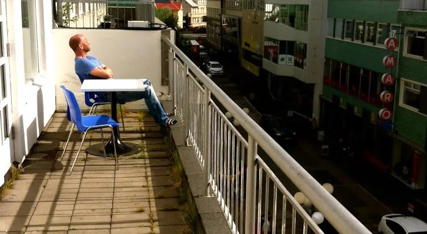 H104 Guesthouse