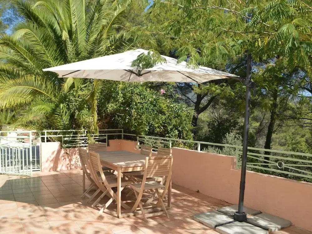 Holiday Home With Large Garden and Pool