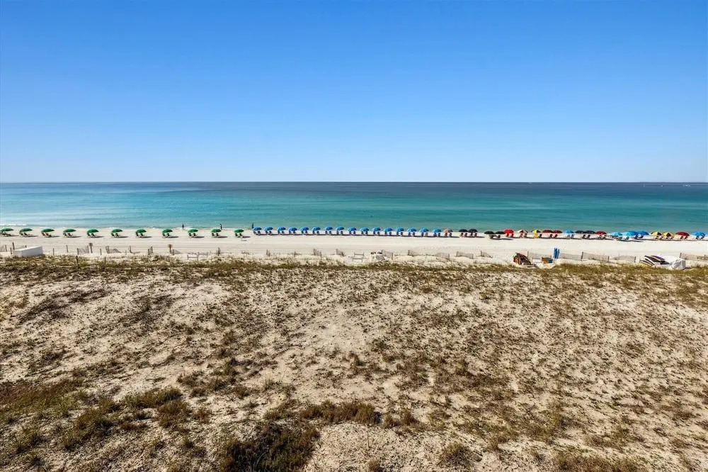 Inlet Reef 306 2 Bedroom Condo by RedAwning