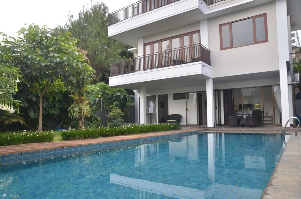 Breeze Blows City View Villa 4 Bedrooms and 1 Familly Bedroom With a Private Heated Swimming Pool and a Billiard Table