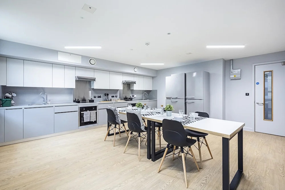 Magnificent Rooms Studios & Apartments