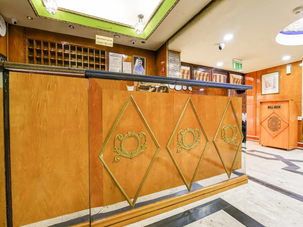OYO 270 Dream Land Hotel