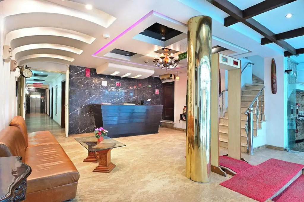 Hotel The INFINTY NEAR DELHI AIRPORT Breakfast,Dinner Include