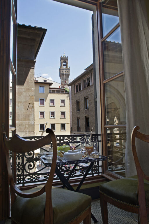 Porcellino Gallery Art Boutique BB