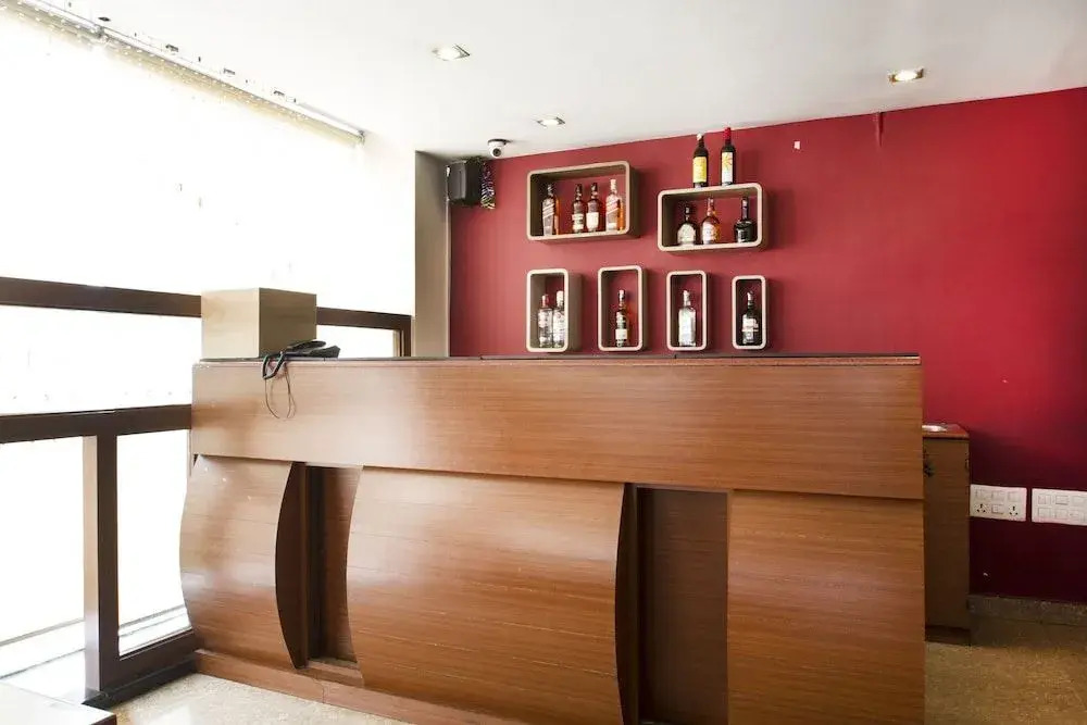 Hotel Svm Grand By OYO Rooms