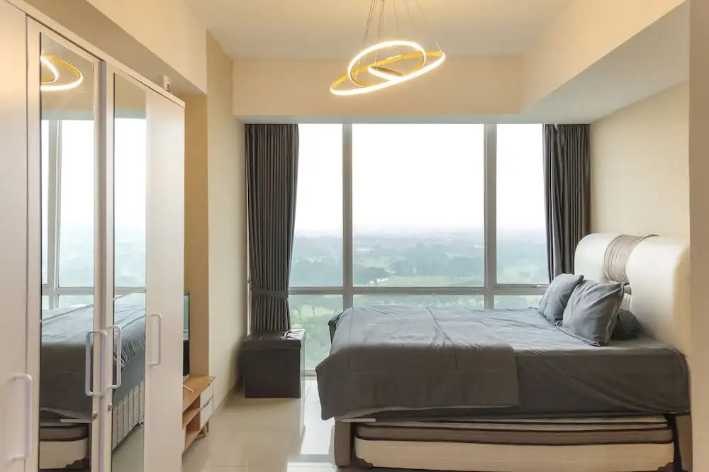 TwoSpaces Living at UResidence Apartment