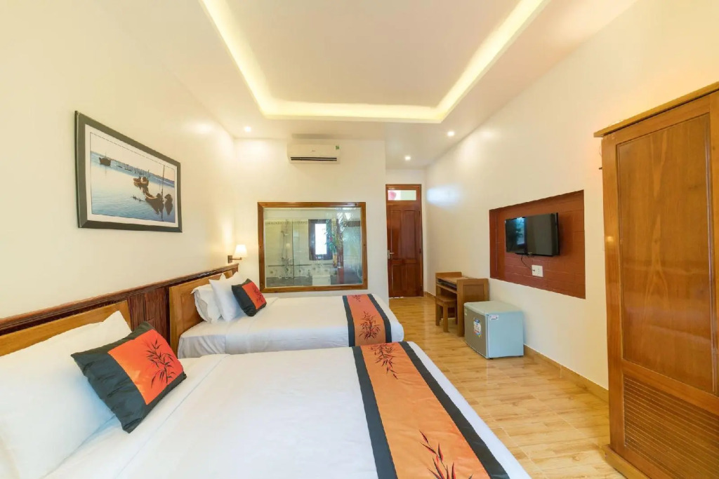 Lakeview Villa Homestay