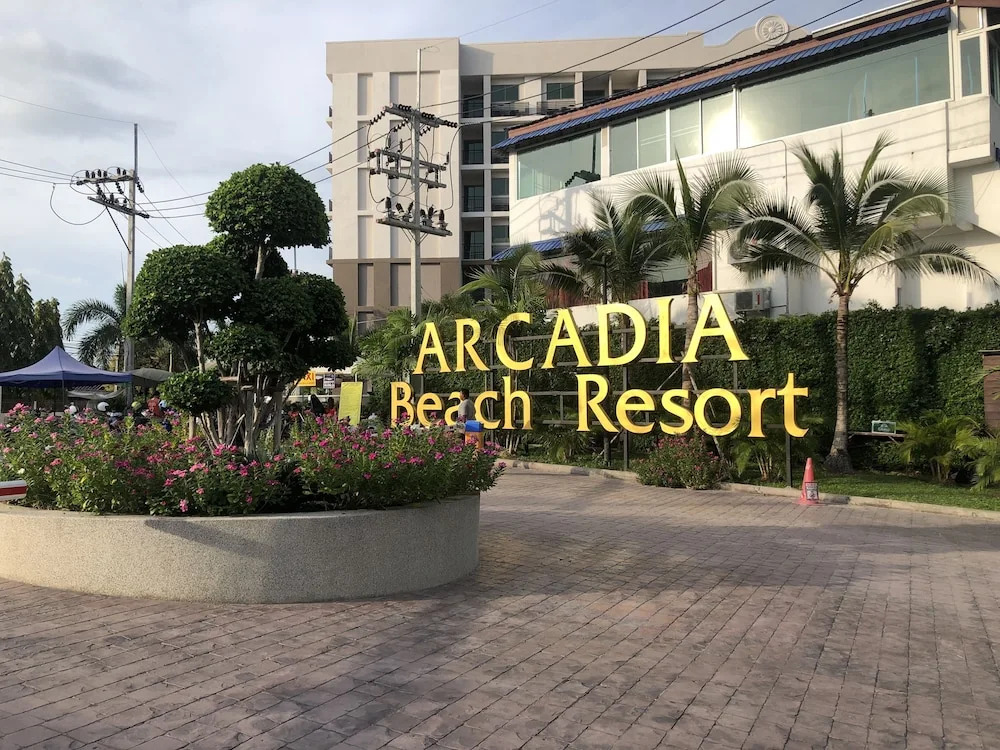 Arcadia Beach Con