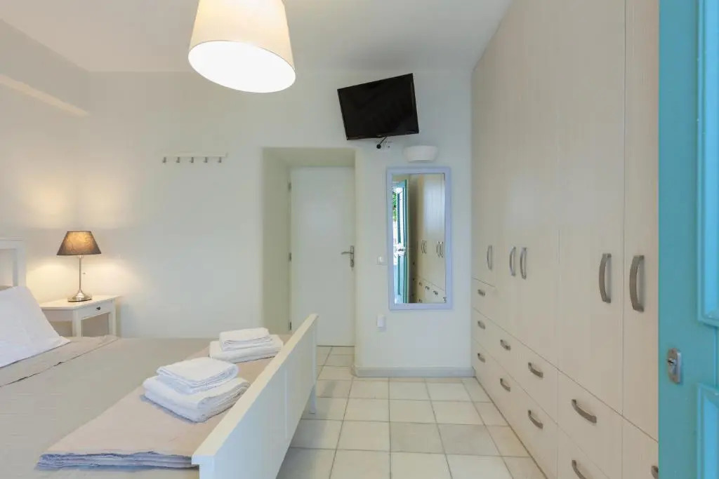 PEBBLES 1BD house with Sea View in the heart of Naousa