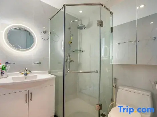 Luxury Apartment in Central_Luminous Leman