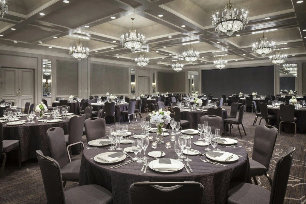 The Logan Philadelphia, Curio Collection by Hilton