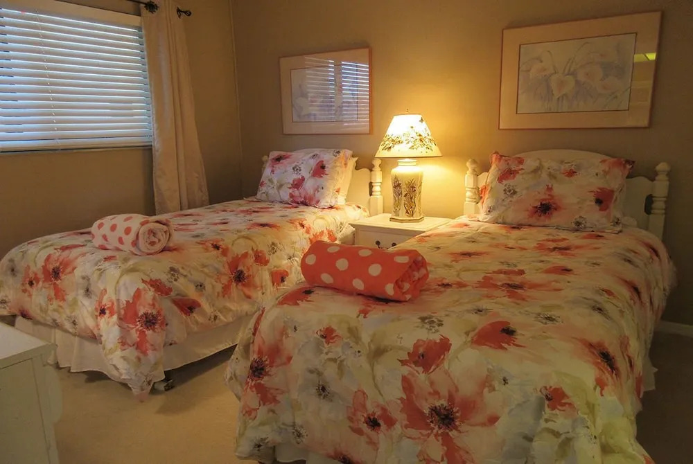 Carlos Pointe 512 2 Bedrooms 2 Bathrooms Condo