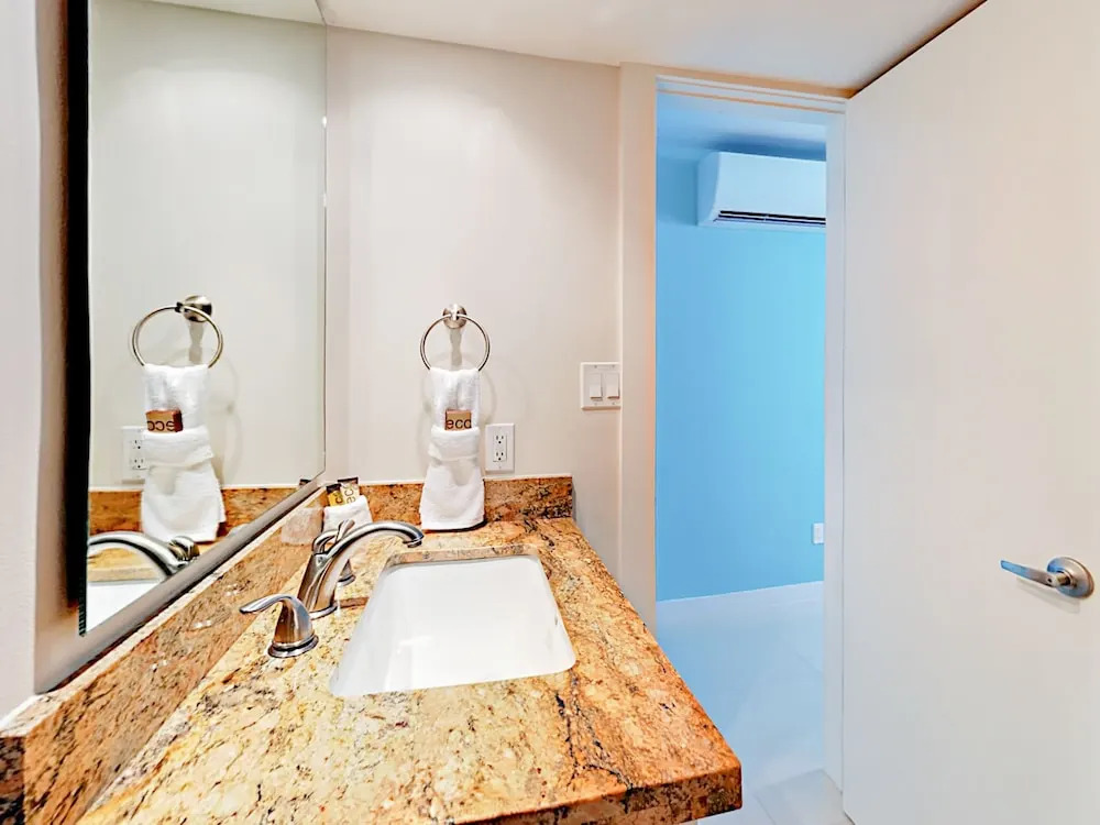 Updated 3br  W/ Pools 3 Bedroom Condo