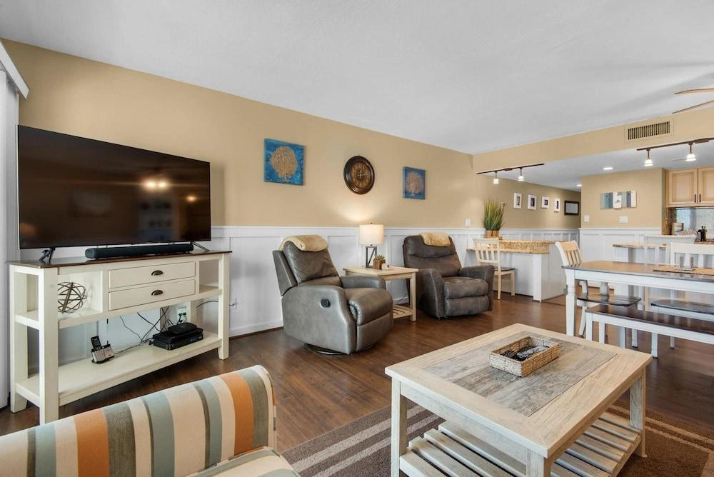 Holiday Surf & Racquet Club - 2 BR Condo - RJV 1514