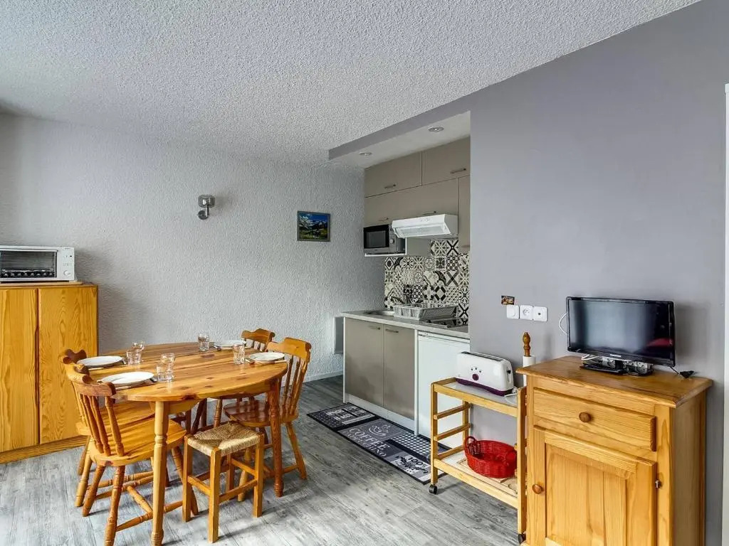 Appartement Cauterets, 2 Pièces, 4 Personnes - Fr-1-401-84
