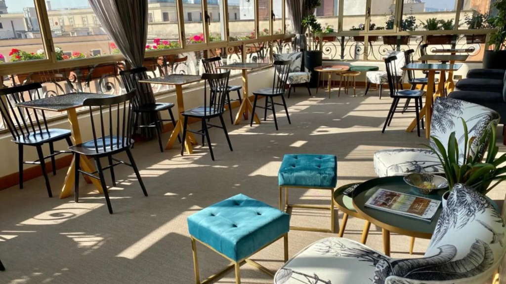 Hotel Tritone