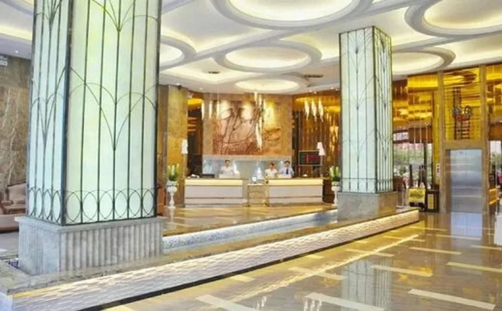Hecheng Hotel