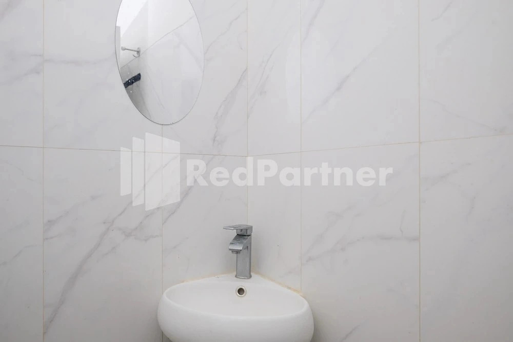 Tentram Guesthouse near Amikom Mitra RedDoorz