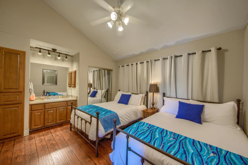 River Zen CW C207 in New Braunfels