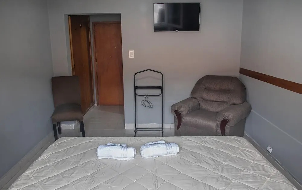Club House Hotel