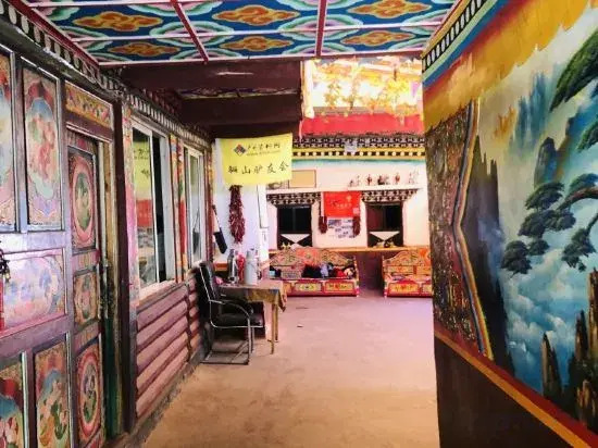 Bobocuo Tibetan Hostel
