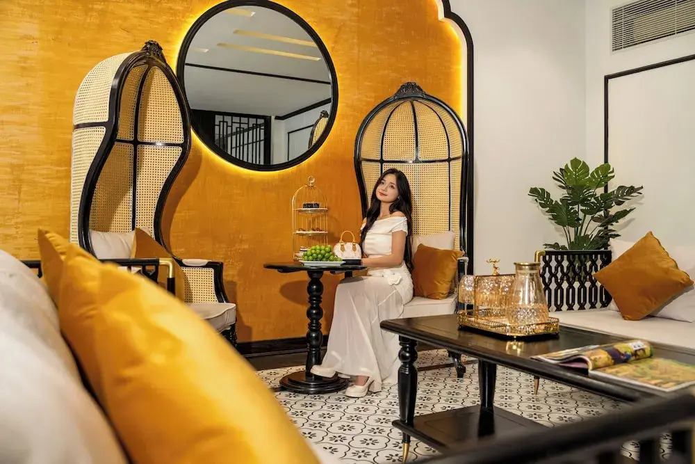 Hoan Cau Hotel