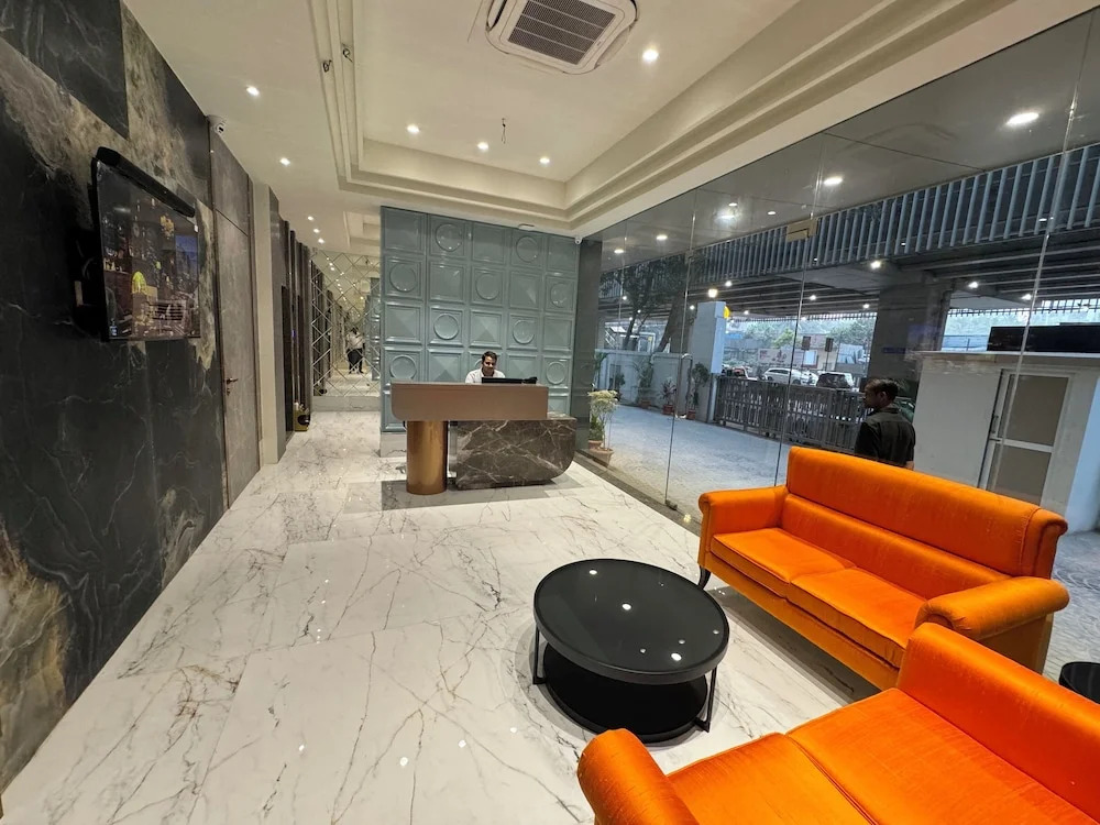 Hotel Mumbai House Valnai Malad