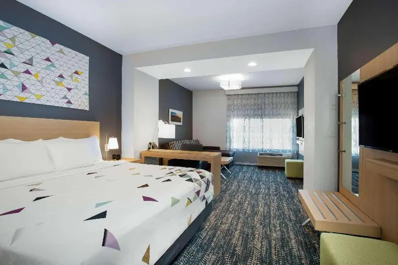 La Quinta Inn And Suites Dulles Airport
