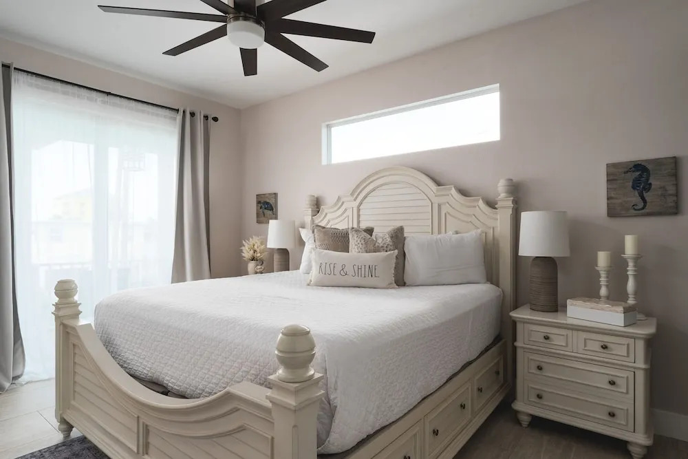 Welcome to 5545 Palmetto Street All NEW! Just Built! Book It NOW! home