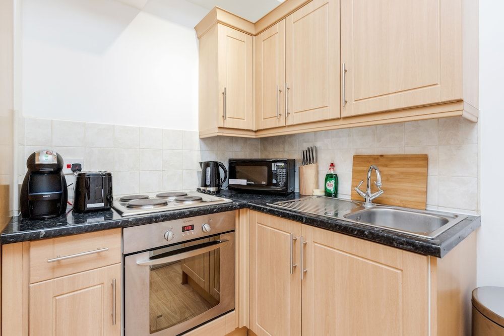 Kings Road Apartments