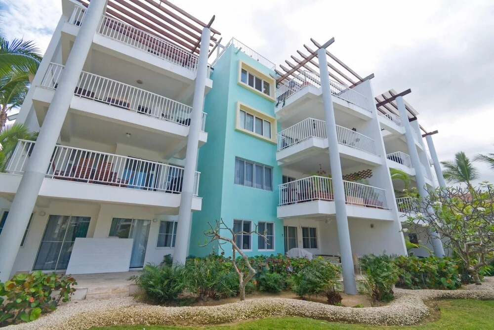 Pompano 202 Amazingly Situated One-bedroom Apartment in Ocean-front Condominium