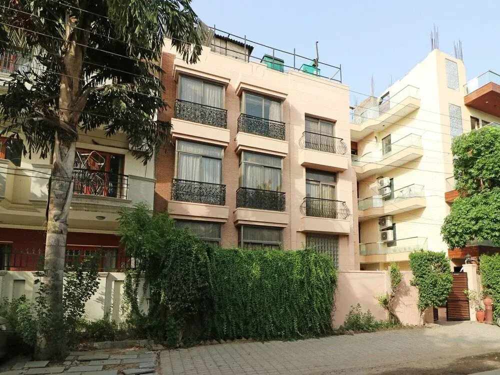 OYO 20016 SilverKey Huda City Centre