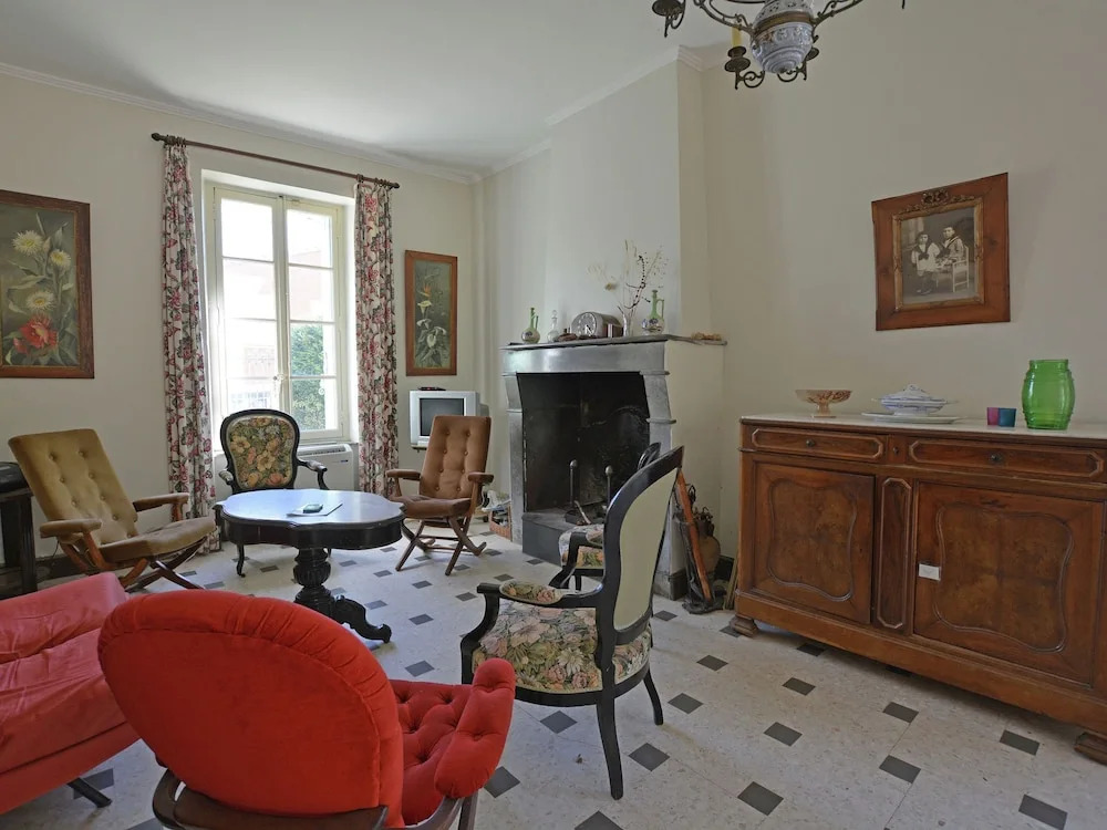 Authentic Holiday Home With Private Swimming Pool and Large Garden in Southern France
